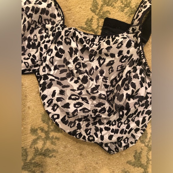 Leopard Wacoal 40DDD underwire lined bra, no padding - Picture 5 of 8